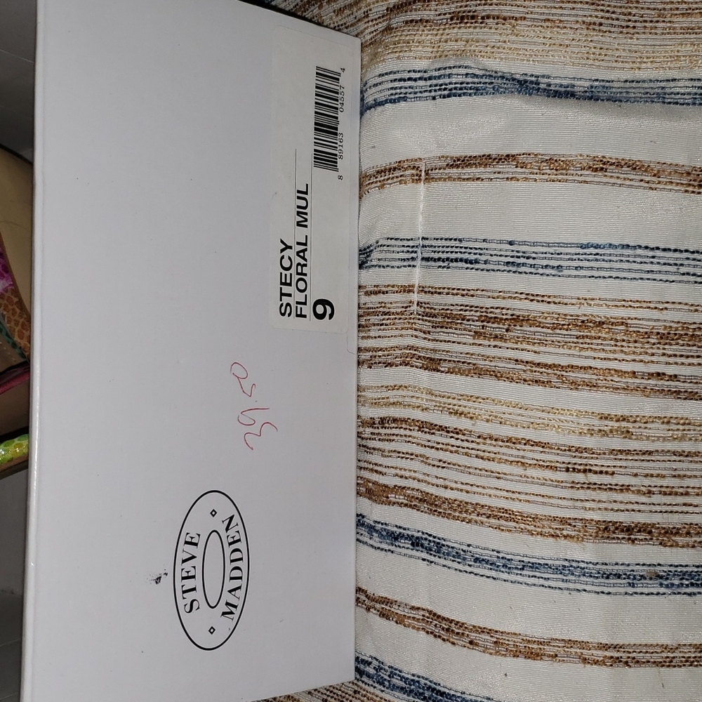 Steve Madden, Stecy Floral Multi, Size 9M